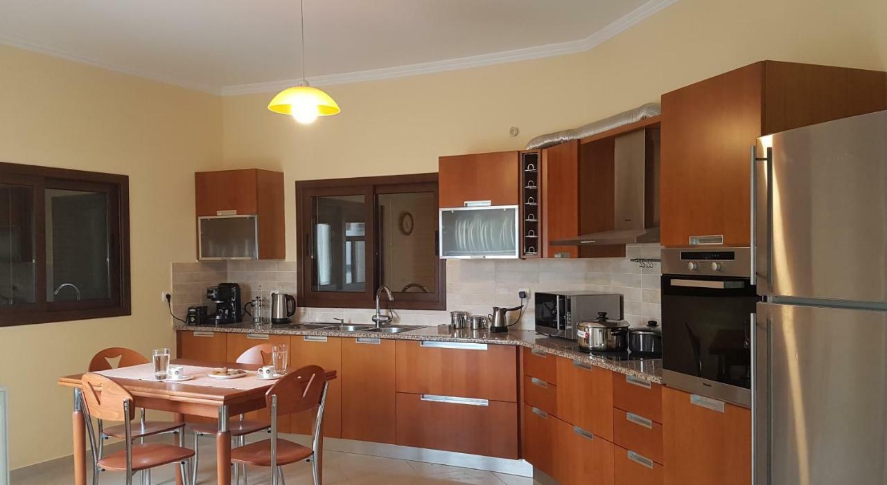 Dimitris Villa Egio Exterior foto